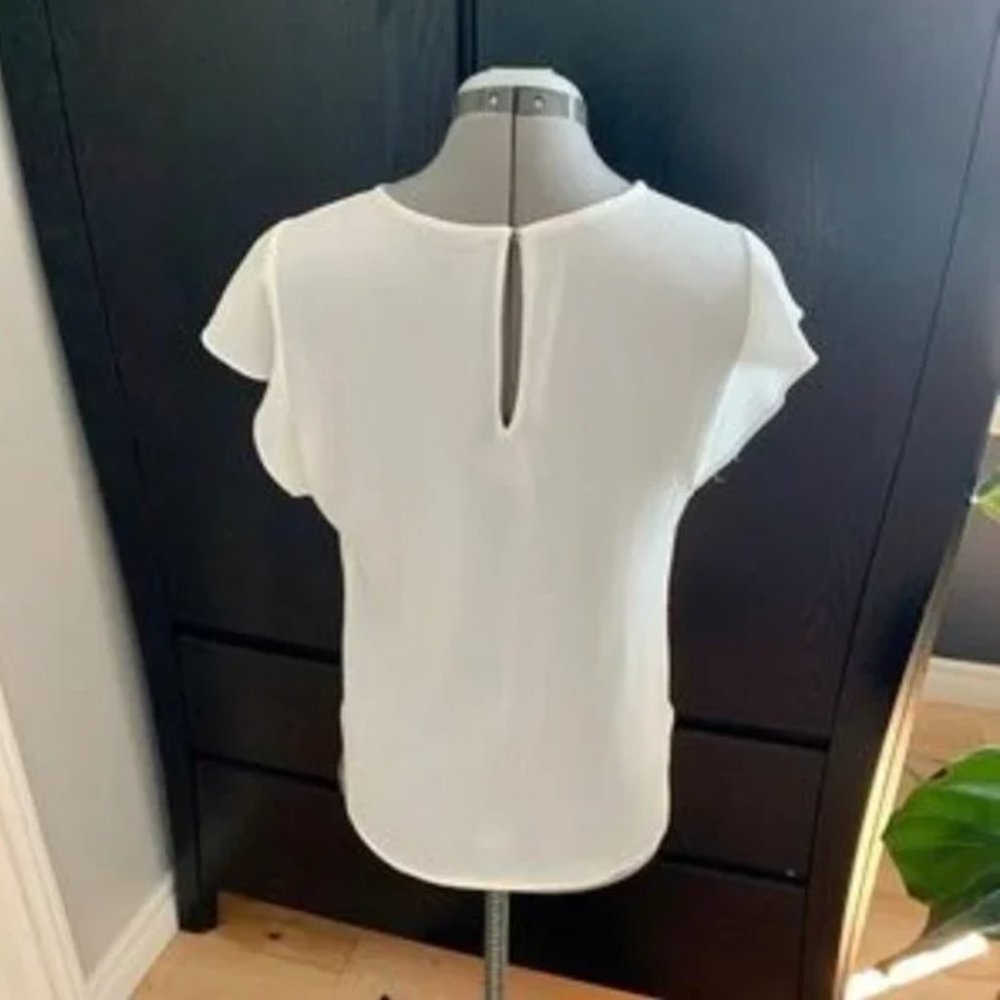 Dynamite Flutter Sleeve Top - Picture 2 of 3